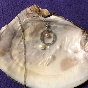 Vantel Circle of Love necklace